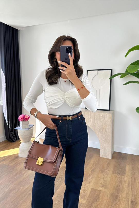 Roles Beyaz Göğüs Detaylı Bluz