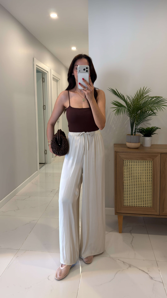 Gillas Krem Bağlama Detaylı Pantolon