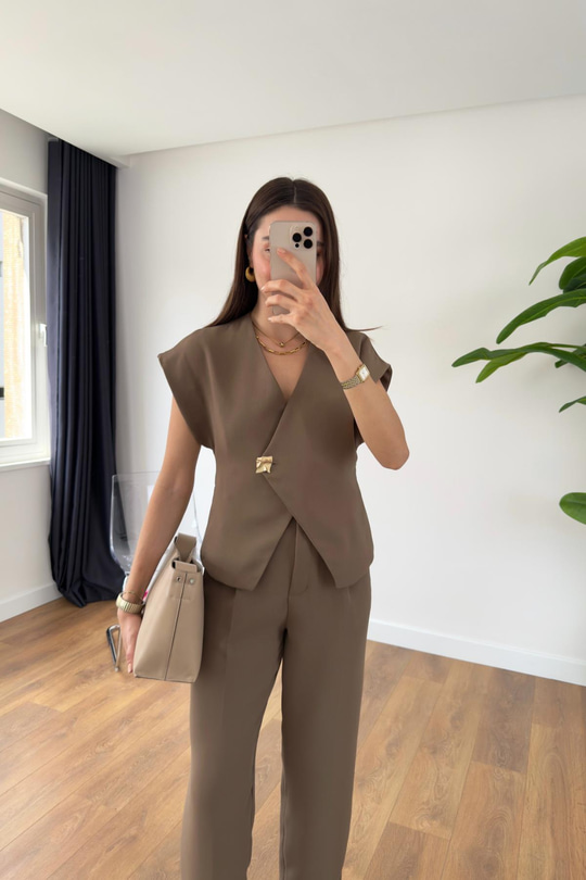 Helina Vizon Gold Düğmeli Yelek Pantolon Takım
