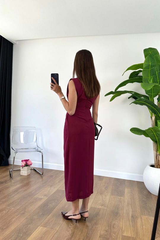 Hilla Bordo Pencere Toka Detaylı Elbise