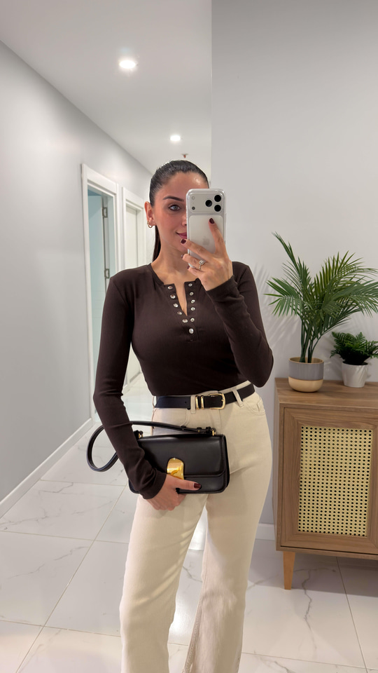 Hugs Kahve Çıtçıt Düğme Detaylı Bluz