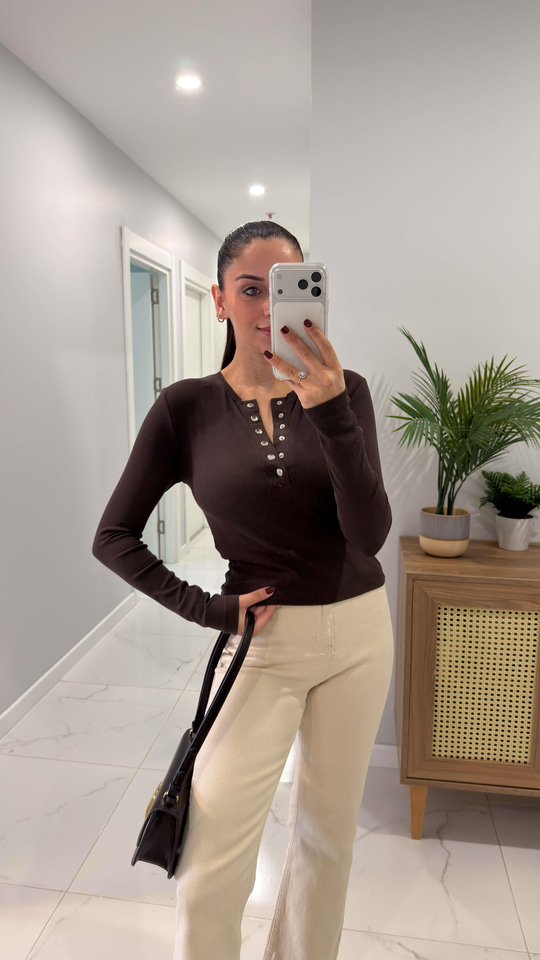 Hugs Kahve Çıtçıt Düğme Detaylı Bluz