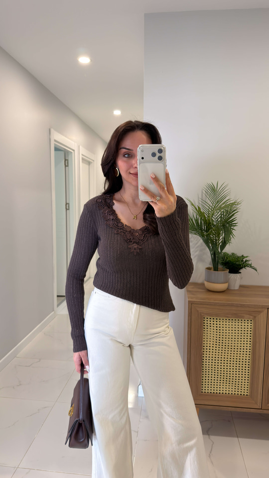 İsilla Kahve Dantelli Triko