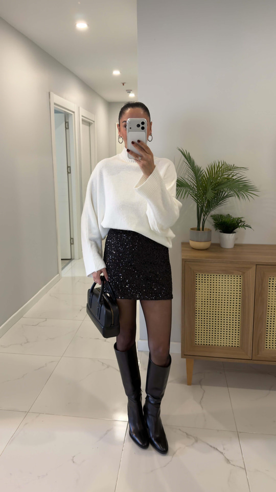 Jossa Siyah Mini Pul Payet Etek