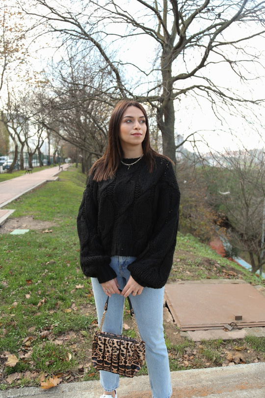 Siyah Örgü Kazak