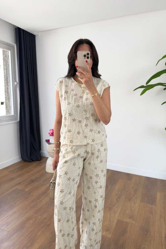 Kelsy Ekru Vizon Nakışlı Bluz Pantolon Takım