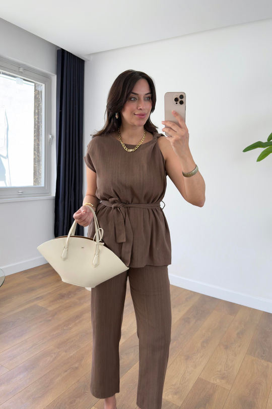 Linda Kahve Omuzu Burmalı Kuşaklı Bluz Pantolon Takım