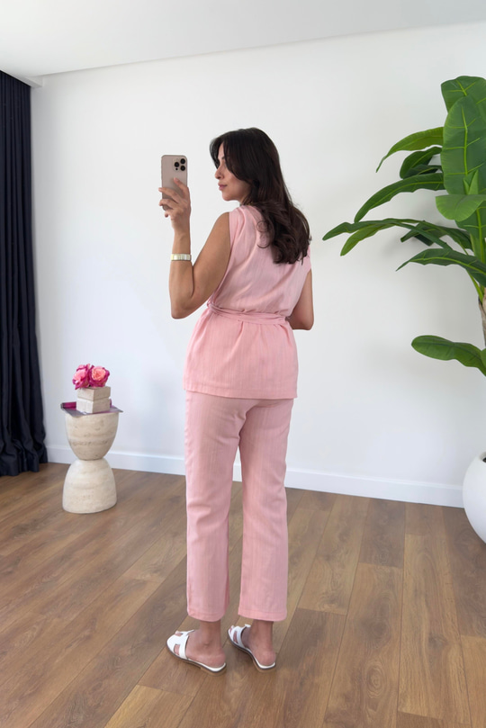Linda Pembe Omuzu Burmalı Kuşaklı Bluz Pantolon Takım
