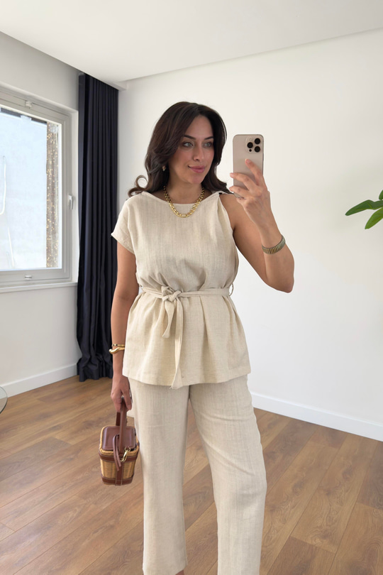Linda Taş Omuzu Burmalı Kuşaklı Bluz Pantolon Takım