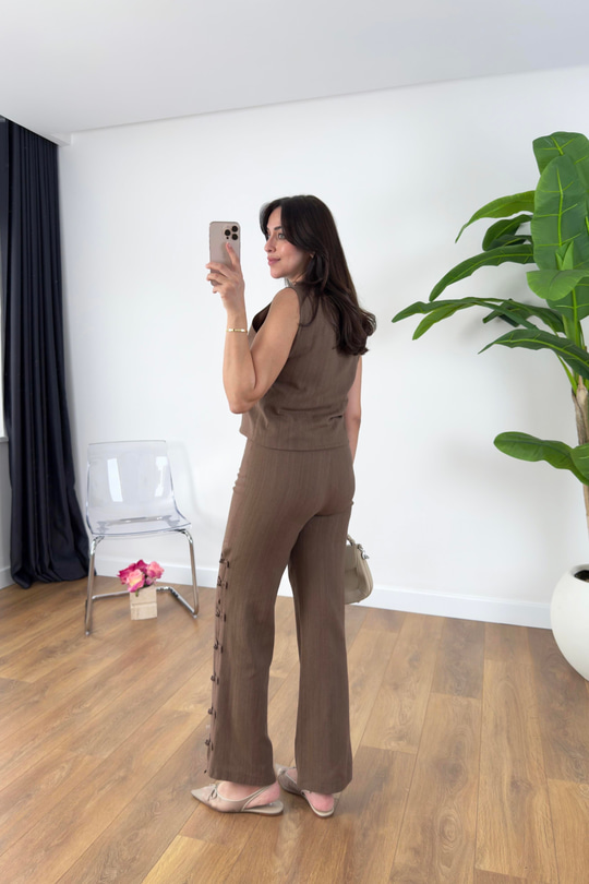 Lisa Kahve Düğme Detaylı Yelek Pantolon Takım