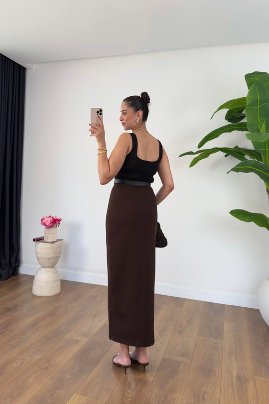 Lolita Kahve Önden Yırtmaç Detaylı Maxi Boy Etek