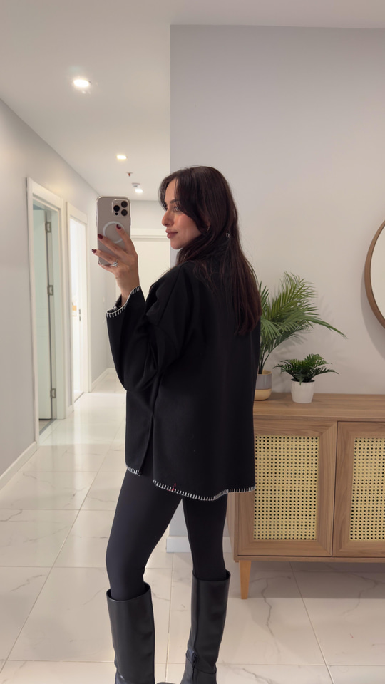 MD Hukka Siyah işleme Detaylı Panço Ceket