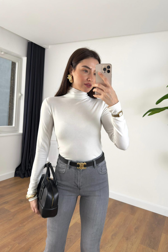 MD Tersa Beyaz Balıkçı Yaka Bluz