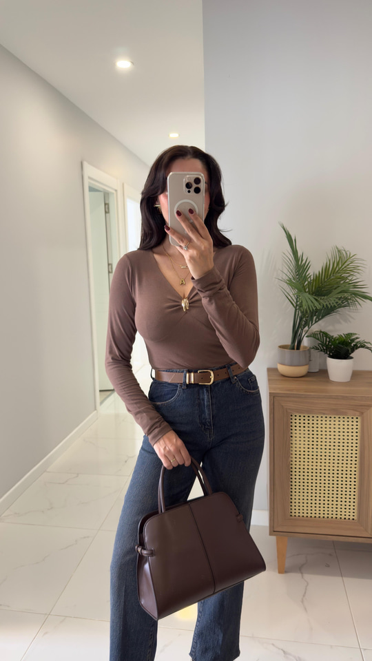 Moste Mocha Yakası Gold Toka Detaylı Bluz