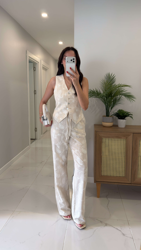 Norde Krem İşleme Detaylı Yelek Pantolon Takım