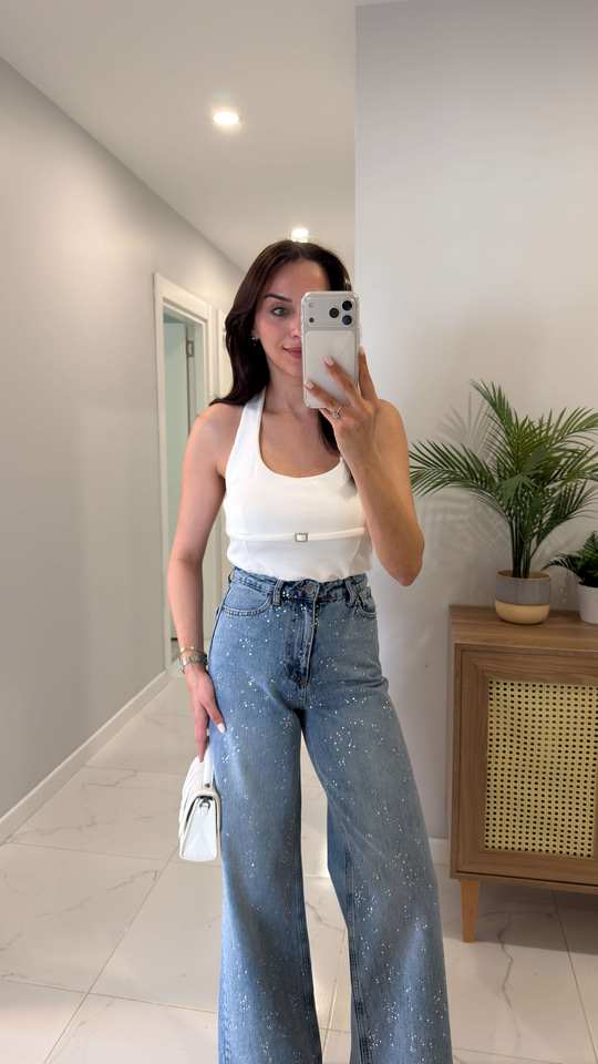 Nullas Ekru Halter Yaka Toka Detaylı Bluz