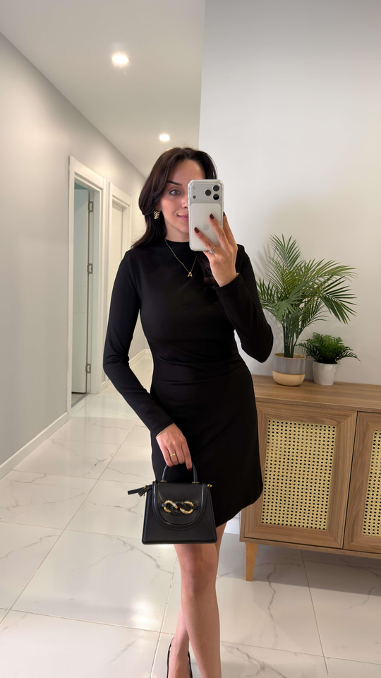 Porpre Siyah Vatkalı Büzgülü Elbise