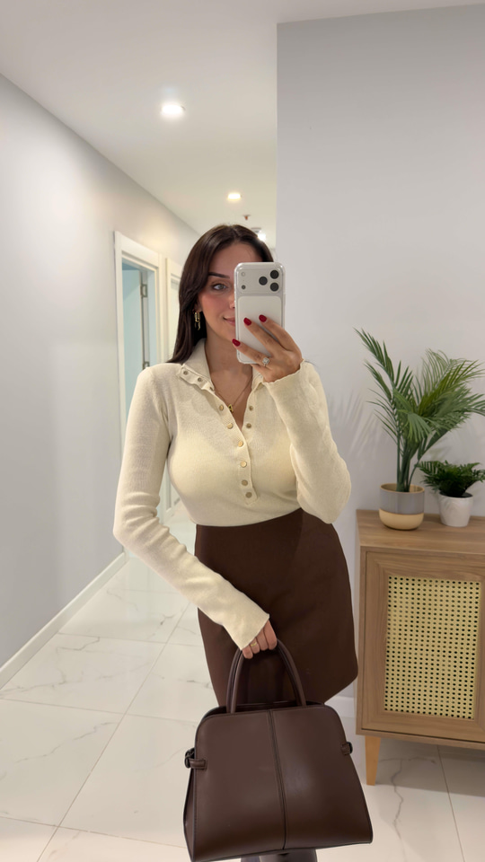Posti Taş Çıtçıt Detaylı Bluz