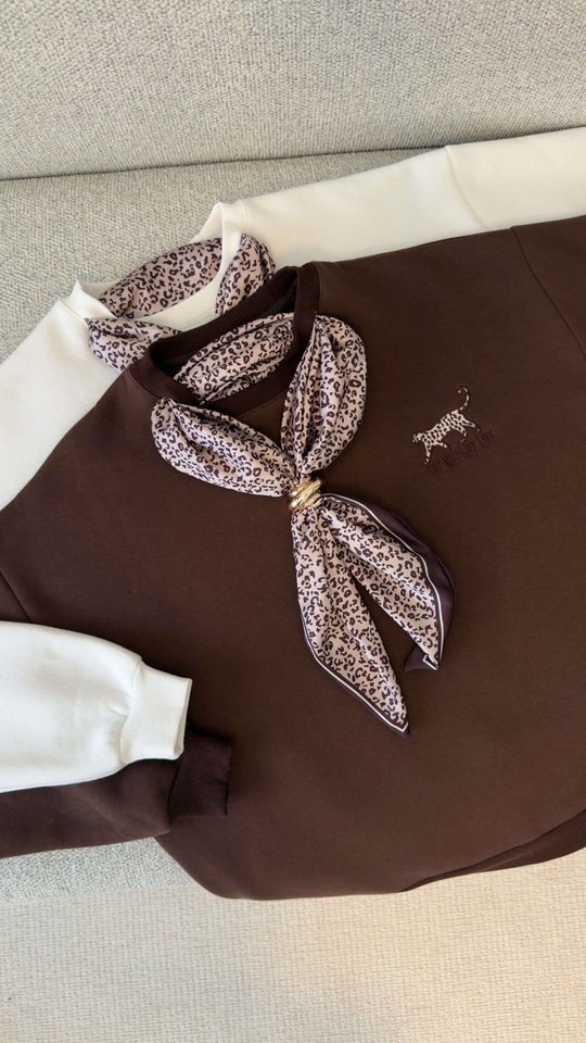 Ravix Kahve Gold Toka Detaylı Fularlı Sweat