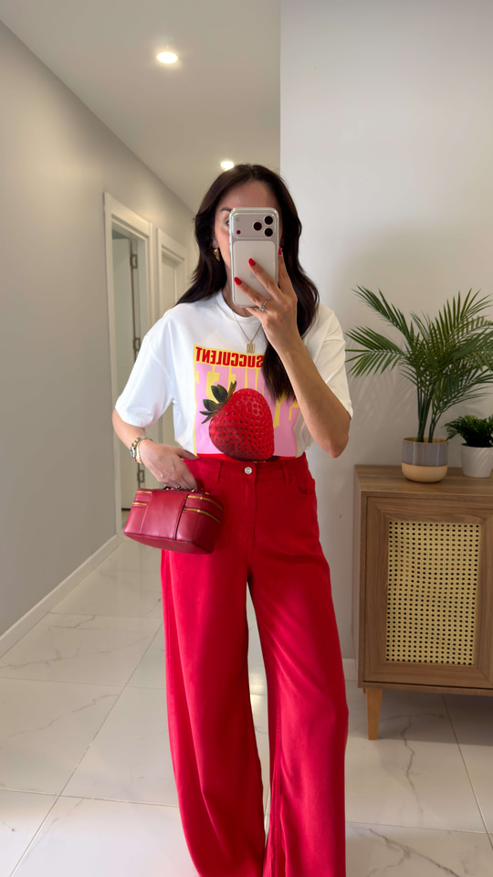Ritzy Beyaz Çilek Baskılı Tişört