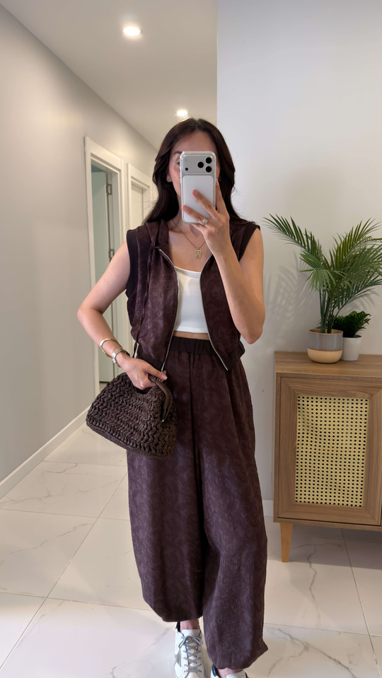 Selay Kahve Kopüşonlu Yelek Pantolon Takım