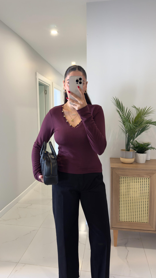 Senveta Bordo Yaka Boncuk Detaylı Bluz