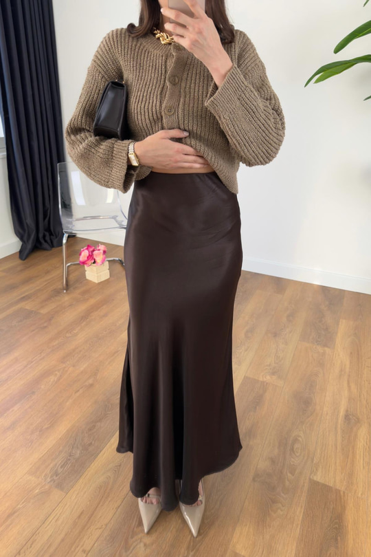 Shely Acı Kahve Beli Lastikli Maxi Boy Saten Etek