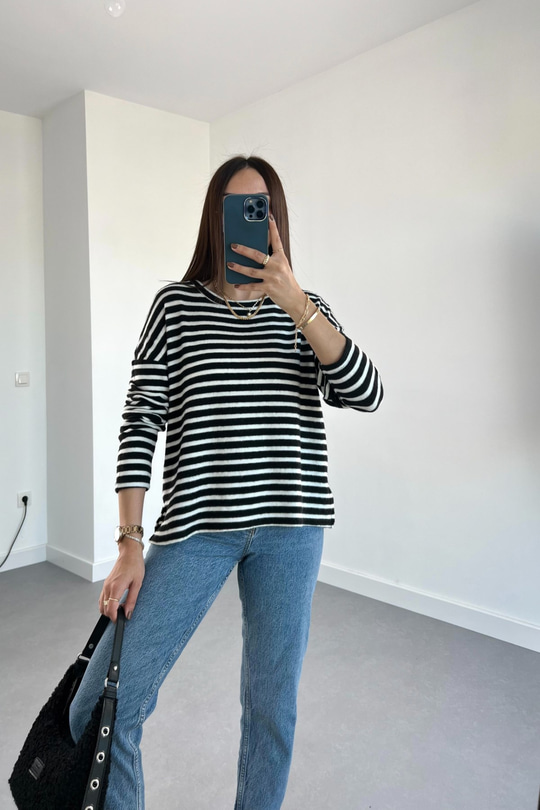 HM Siyah Beyaz Çizgili Sweatshirt