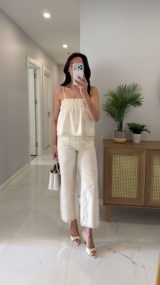 Tatiana Krem İşlemeli Askılı Bluz Pantolon Takım