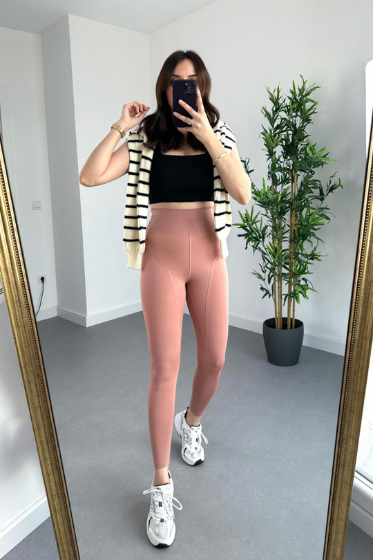 Oysho Gül Kurusu Dikişli Toparlayıcı Fit Tayt