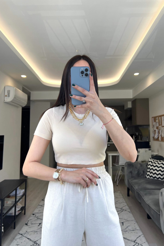 Krem Fitilli Crop Tişört