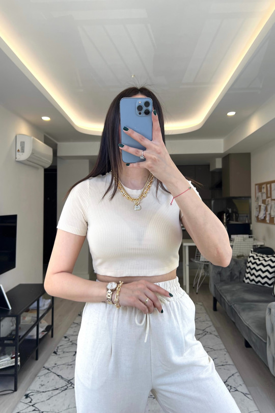 Krem Fitilli Crop Tişört
