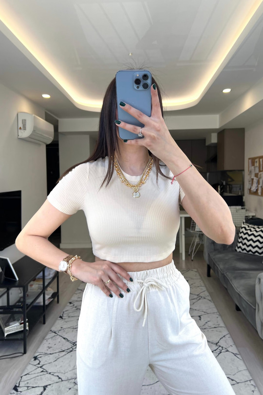 Krem Fitilli Crop Tişört