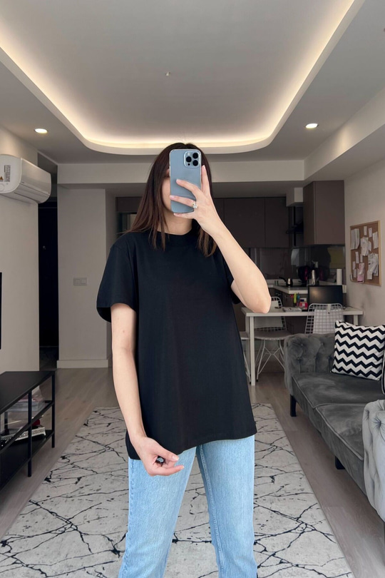 Siyah Dik Yaka Basic Tişört