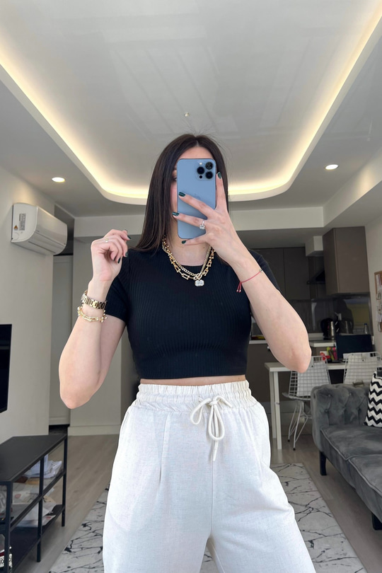 Siyah Fitilli Crop Tişört