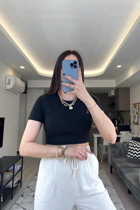 Siyah Fitilli Crop Tişört