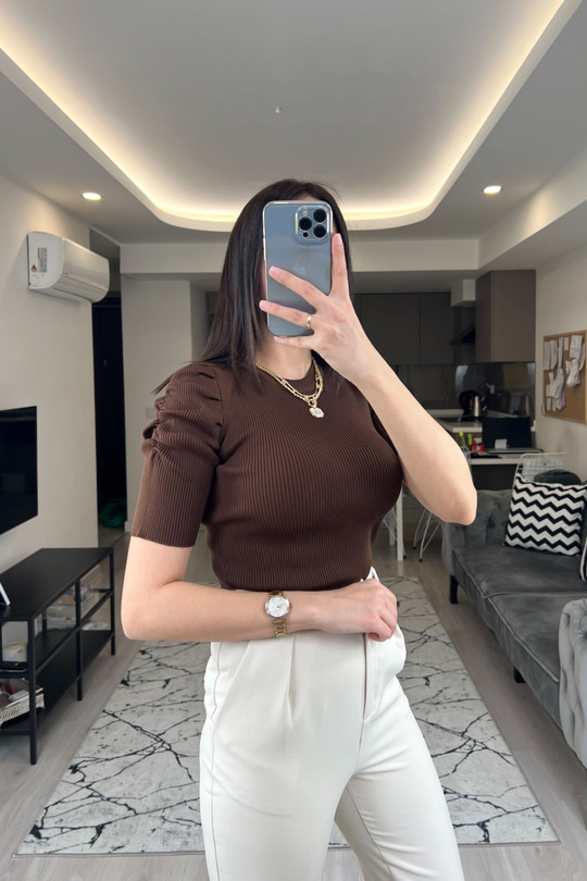 Kahve Omuz Detaylı Triko