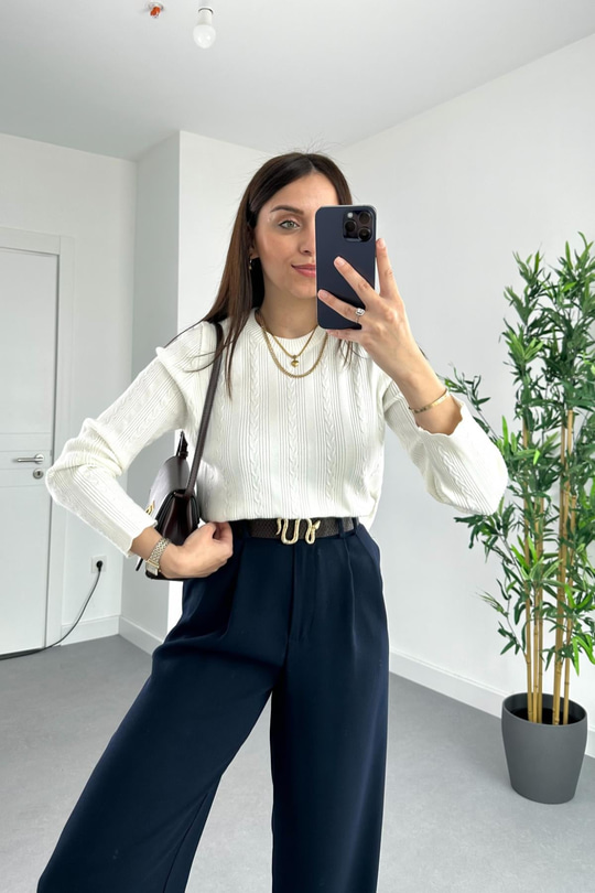 Kırık Beyaz Bisiklet Yaka Basic Triko