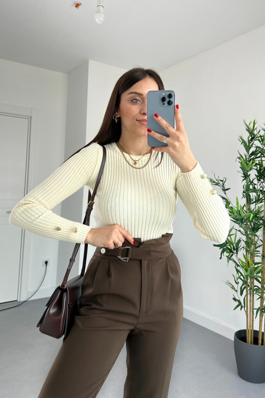 Uxi Krem Kolları Gold Düğme Detaylı Bisiklet Yaka Triko