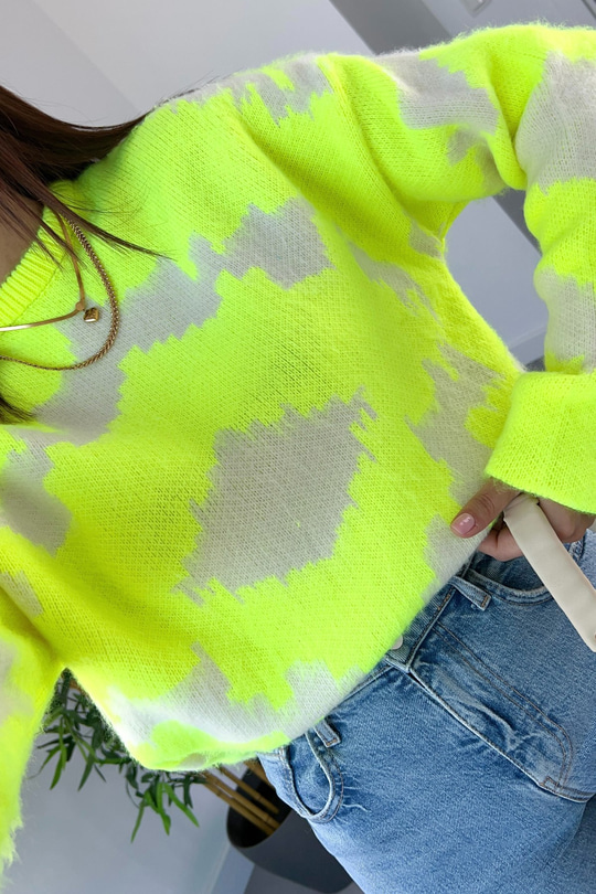 Velte Neon Tüylü Soyut Desenli Triko