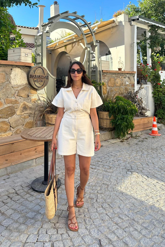Gelysa Taş Rengi Beli Lastikli Düğme ve Fermuar Detaylı Tulum