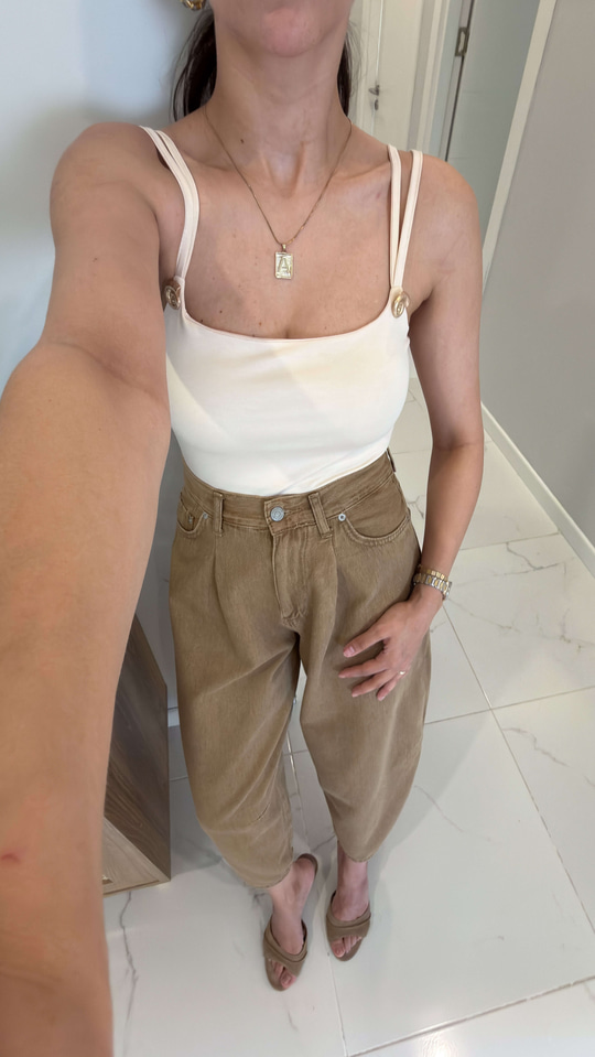 Urta Bej Toka Detaylı Bodysuit