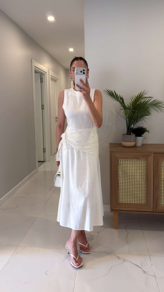 Wiyana Beyaz Dantelli Beli Şal Detaylı Elbise