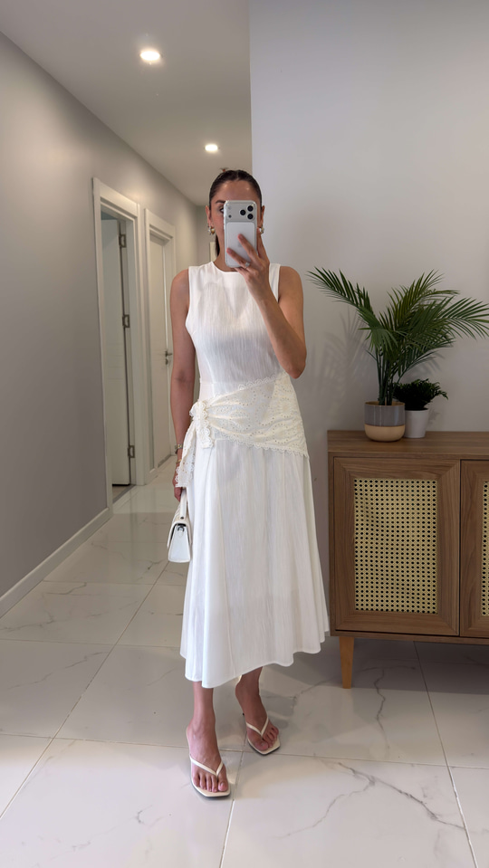 Wiyana Beyaz Dantelli Beli Şal Detaylı Elbise