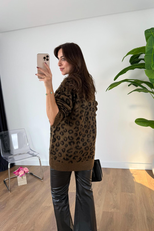 Yena Kahve Siyah Leopar Desenli Triko