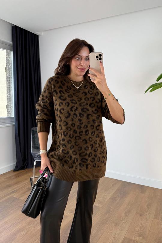 Yena Kahve Siyah Leopar Desenli Triko