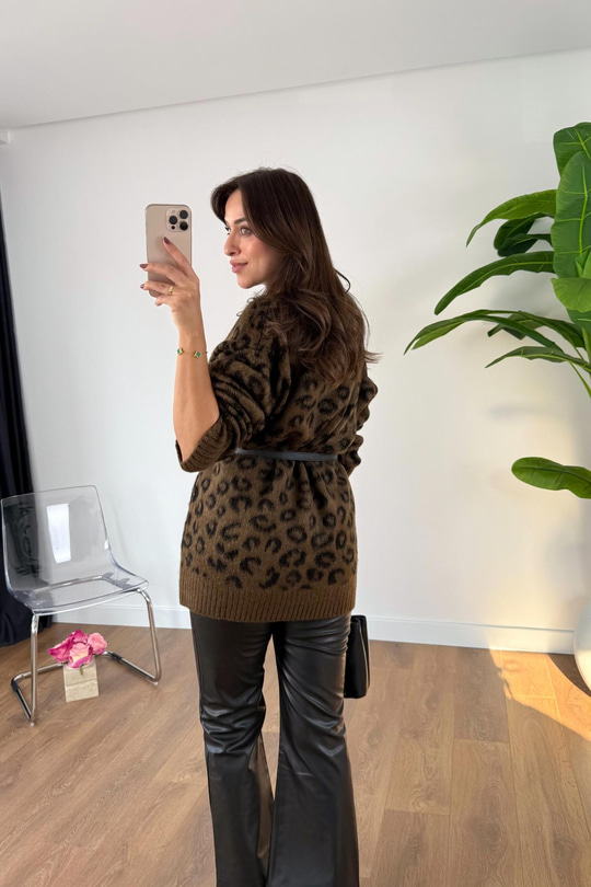Yena Kahve Siyah Leopar Desenli Triko