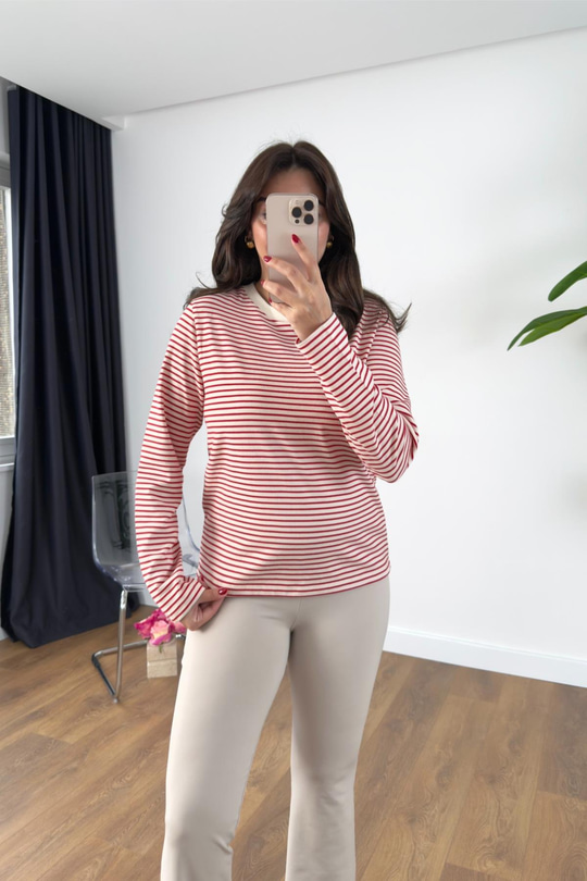 Zenda Ekru Kırmızı Çizgili Bisiklet Yaka Sweatshirt