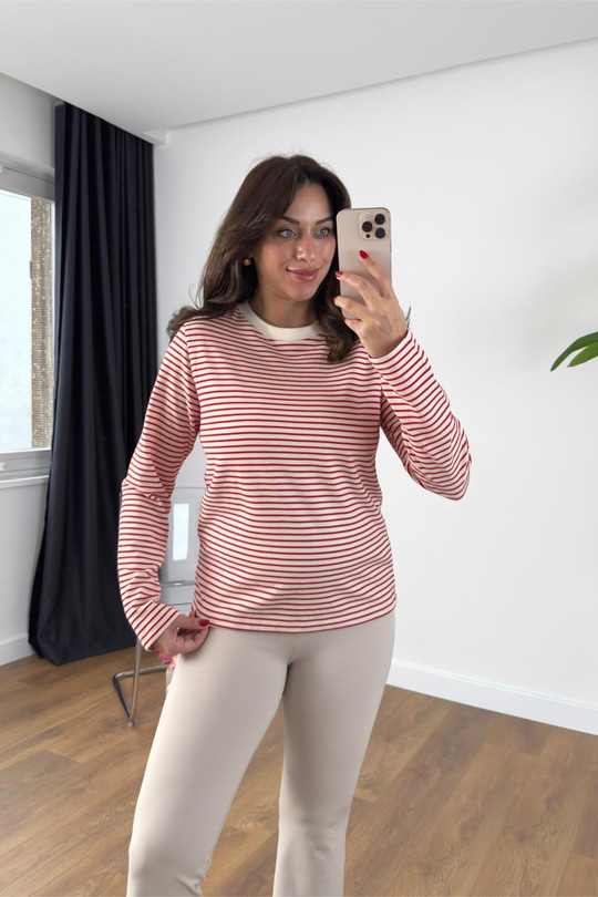 Zenda Ekru Kırmızı Çizgili Bisiklet Yaka Sweatshirt