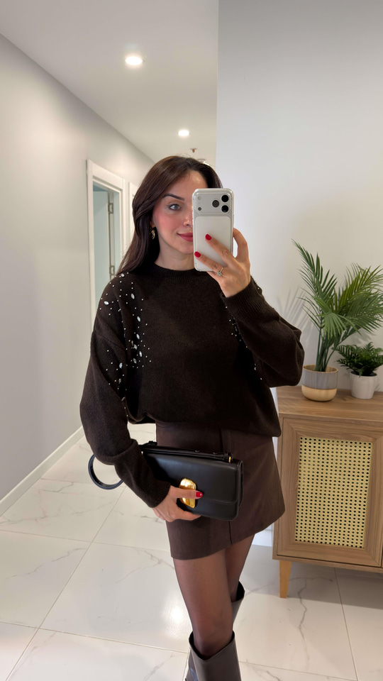 Zontre Koyu Kahve Omuzları Taşlı Triko